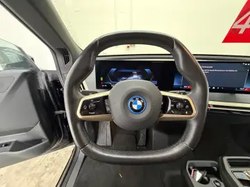 BMW iX 40 xDrive Sport LASER SOFT CLOSE SUITE ACC