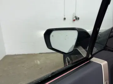 BMW iX 40 xDrive Sport LASER SOFT CLOSE SUITE ACC