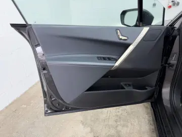 BMW iX 40 xDrive Sport LASER SOFT CLOSE SUITE ACC