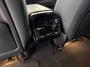 BMW iX 40 xDrive Sport LASER SOFT CLOSE SUITE ACC