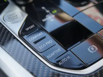 BMW X6 xDrive 40 i M Sport Laser Nightv Standh Pano