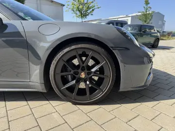 PORSCHE 992 Cabriolet  EXCLUSIVE MANUFAKTUR  FACELIFT