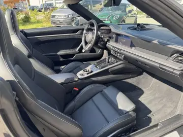 PORSCHE 992 Cabriolet  EXCLUSIVE MANUFAKTUR  FACELIFT