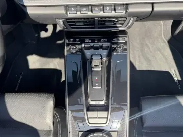 PORSCHE 992 Cabriolet  EXCLUSIVE MANUFAKTUR  FACELIFT