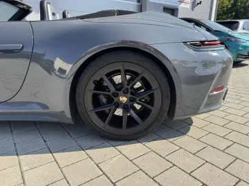PORSCHE 992 Cabriolet  EXCLUSIVE MANUFAKTUR  FACELIFT