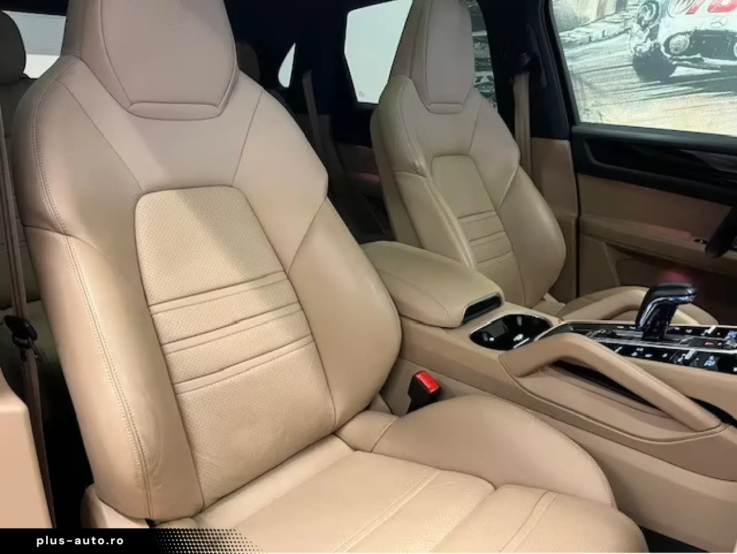 Porsche Cayenne Platinum Edition Pano