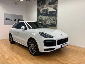 Porsche Cayenne Platinum Edition Pano