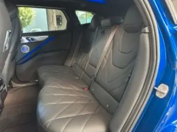 BMW XM AHK B&W M Drivers