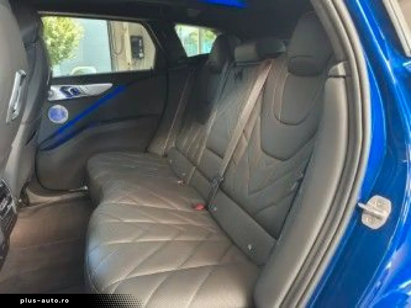 BMW XM AHK B&W M Drivers