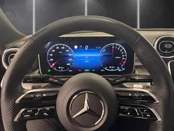 MERCEDES-BENZ C 300 e AMG Digital Light Distronic So…
