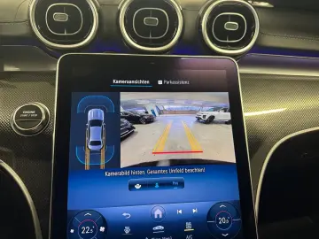 MERCEDES-BENZ C 300 e AMG Digital Light Distronic So…
