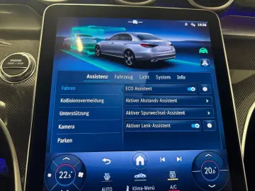 MERCEDES-BENZ C 300 e AMG Digital Light Distronic So…