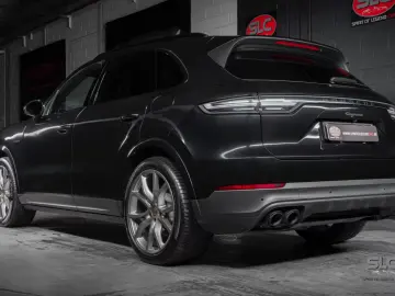 Porsche Cayenne E-Hybrid Platinum Edition 21