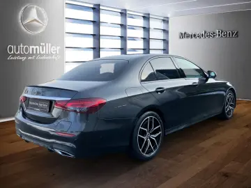 MERCEDES-BENZ E 300 e 4M Limousine AMG PANO DIS LUFTF. BURM