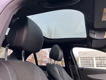 MERCEDES-BENZ E 300 e 4M Limousine AMG PANO DIS LUFTF. BURM