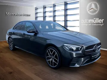 MERCEDES-BENZ E 300 e 4M Limousine AMG PANO DIS LUFTF. BURM