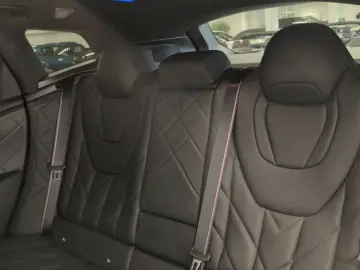 BMW XM Navi PaAS KomfZg DAB AHK 360  Navi PaAS KomfZ