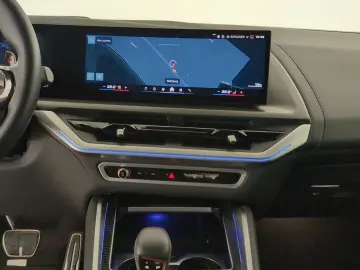 BMW XM Navi PaAS KomfZg DAB AHK 360  Navi PaAS KomfZ