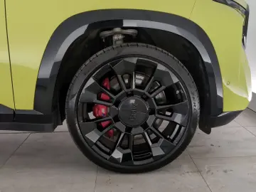 BMW XM Navi PaAS KomfZg DAB AHK 360  Navi PaAS KomfZ