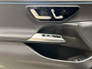 MERCEDES-BENZ E 200 AVANTGARDE DIGITAL Memory Ambi TotW 360