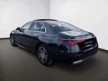 MERCEDES-BENZ E 220 d Avantgarde Pano Standhzg DISTR&hellip;