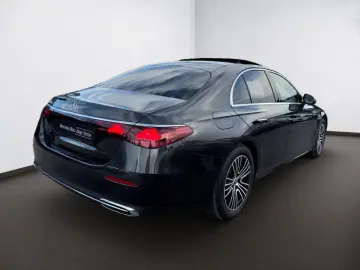 MERCEDES-BENZ E 220 d Avantgarde Pano Standhzg DISTR&hellip;