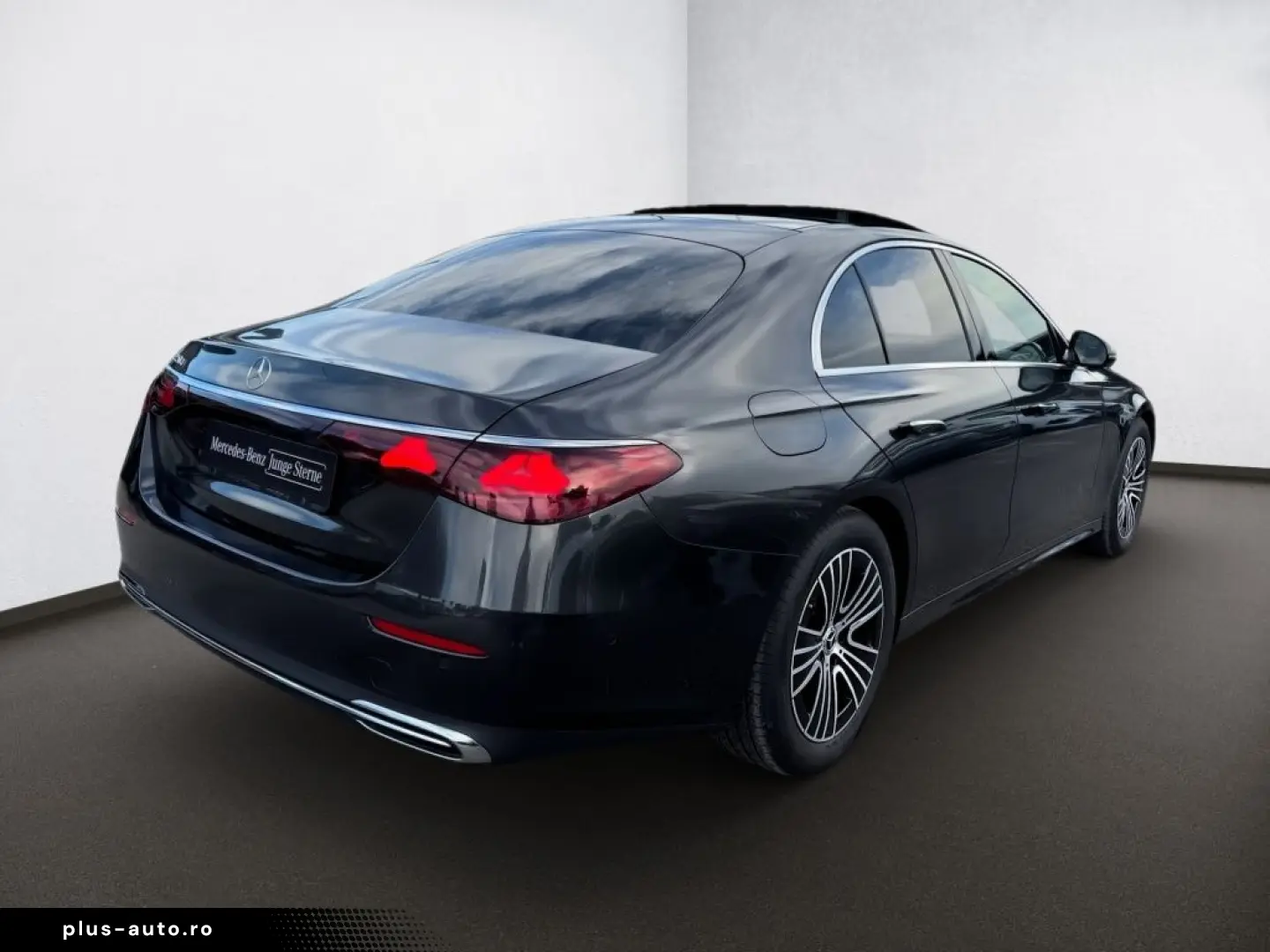 MERCEDES-BENZ E 220 d Avantgarde Pano Standhzg DISTR&hellip;