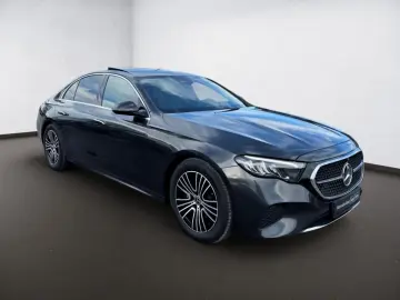 MERCEDES-BENZ E 220 d Avantgarde Pano Standhzg DISTR&hellip;