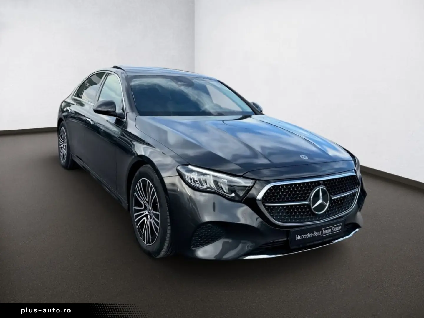 MERCEDES-BENZ E 220 d Avantgarde Pano Standhzg DISTR&hellip;