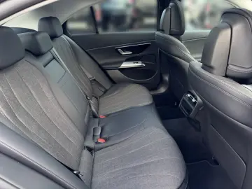 MERCEDES-BENZ E 220 d Avantgarde Pano Standhzg DISTR&hellip;