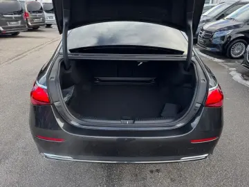 MERCEDES-BENZ E 220 d Avantgarde Pano Standhzg DISTR&hellip;