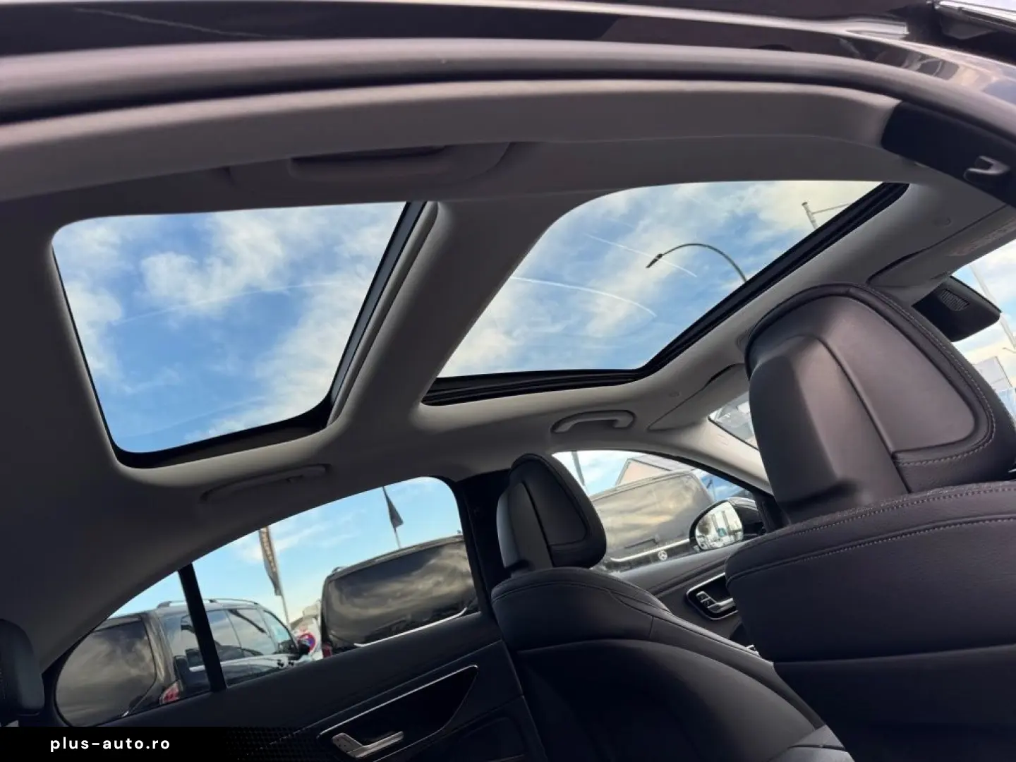 MERCEDES-BENZ E 220 d Avantgarde Pano Standhzg DISTR&hellip;