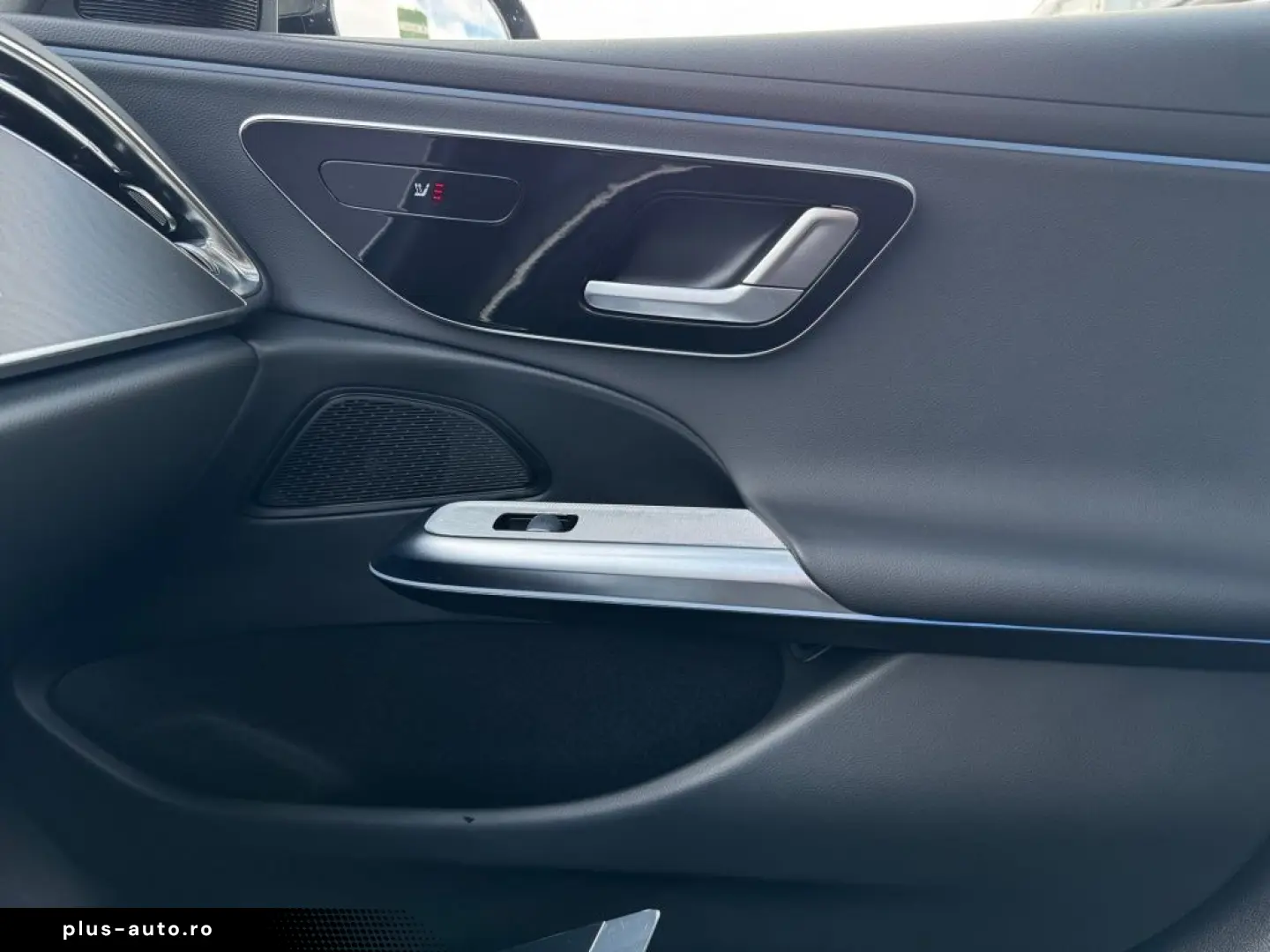 MERCEDES-BENZ E 220 d Avantgarde Pano Standhzg DISTR&hellip;