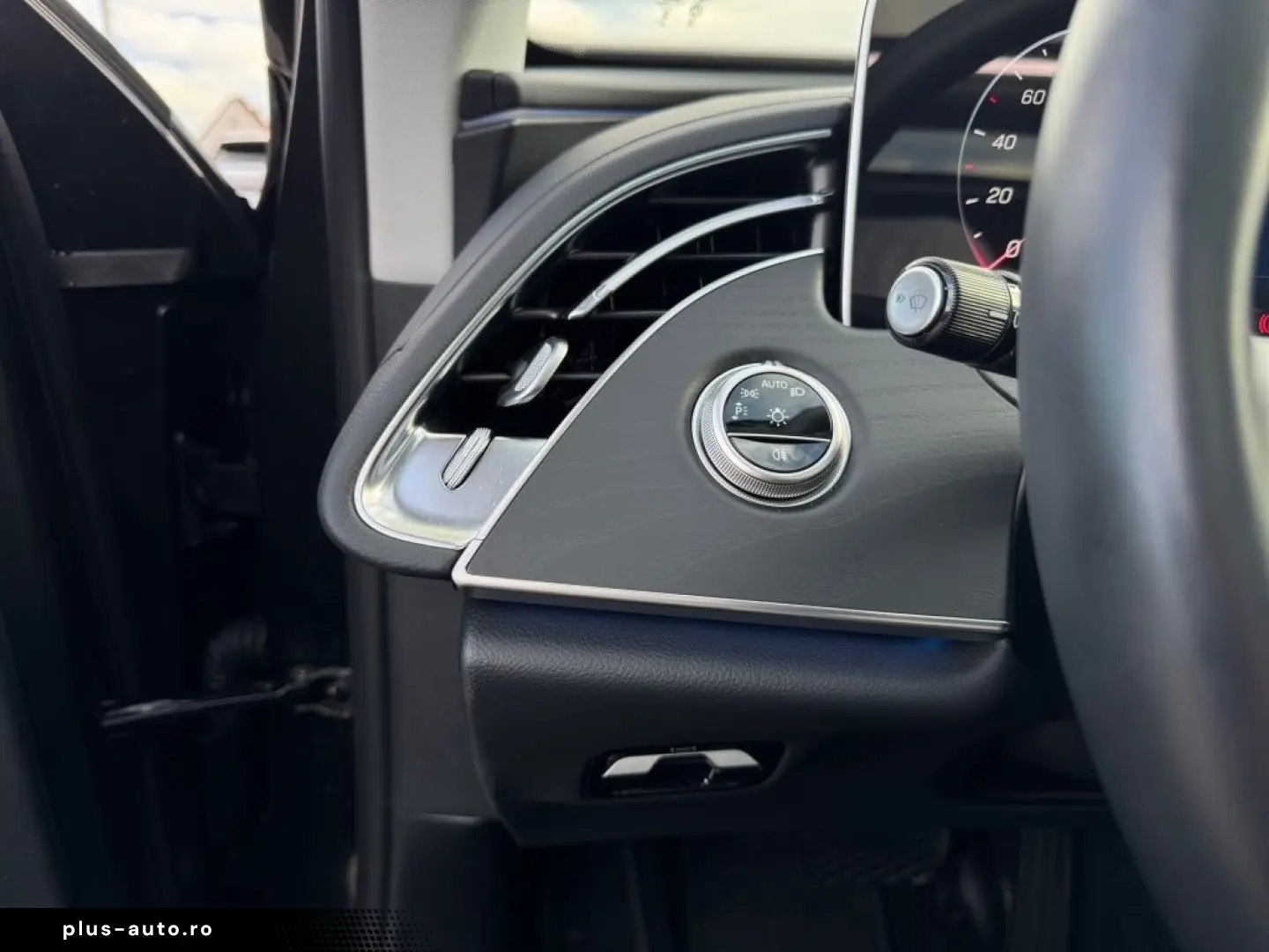 MERCEDES-BENZ E 220 d Avantgarde Pano Standhzg DISTR&hellip;