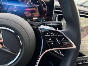 MERCEDES-BENZ E 220 d Avantgarde Pano Standhzg DISTR&hellip;