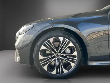 MERCEDES-BENZ E 200 Avantgarde 360  4xSHZ Digital Li…