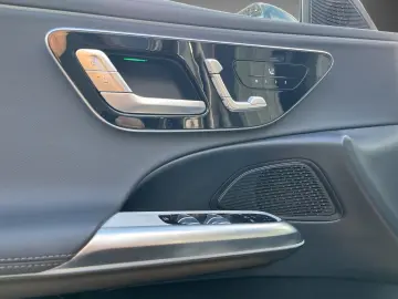 MERCEDES-BENZ E 200 Avantgarde 360  4xSHZ Digital Li…