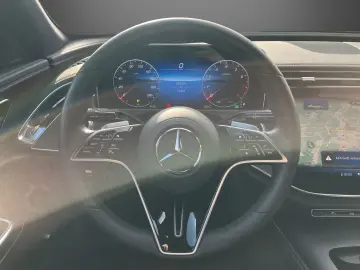 MERCEDES-BENZ E 200 Avantgarde 360  4xSHZ Digital Li…