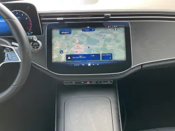 MERCEDES-BENZ E 200 Avantgarde 360  4xSHZ Digital Li…