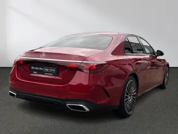 MERCEDES-BENZ E 300 de AMG Line Night Airmatic 360 -…