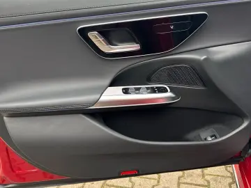 MERCEDES-BENZ E 300 de AMG Line Night Airmatic 360 -…