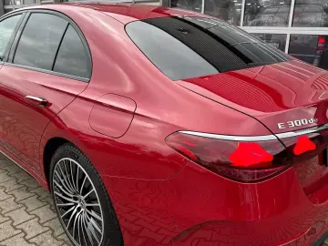 MERCEDES-BENZ E 300 de AMG Line Night Airmatic 360 -…