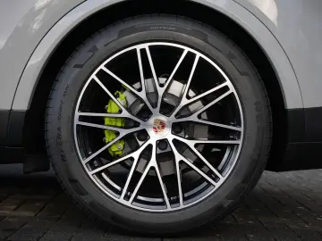 PORSCHE E-Hybrid Coupé INNODRIV-PANO-SPORTABGAS-21SYPDER