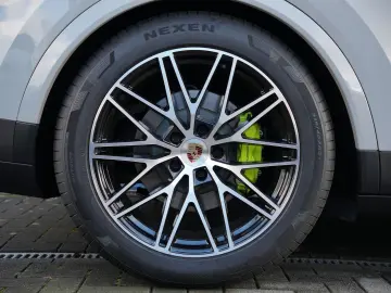 PORSCHE E-Hybrid Coupé INNODRIV-PANO-SPORTABGAS-21SYPDER