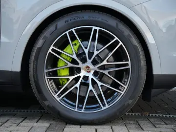 PORSCHE E-Hybrid Coupé INNODRIV-PANO-SPORTABGAS-21SYPDER