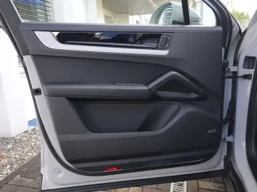 PORSCHE E-Hybrid Coupé INNODRIV-PANO-SPORTABGAS-21SYPDER