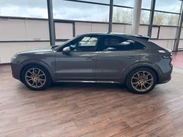 PORSCHE E-Hybrid Coupé   InnoDrive   BOSE   Matrix   21