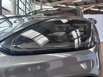 PORSCHE E-Hybrid Coupé   InnoDrive   BOSE   Matrix   21
