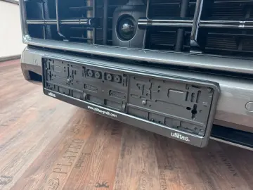 PORSCHE E-Hybrid Coupé   InnoDrive   BOSE   Matrix   21