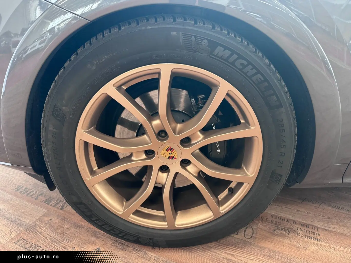 PORSCHE E-Hybrid Coupé   InnoDrive   BOSE   Matrix   21